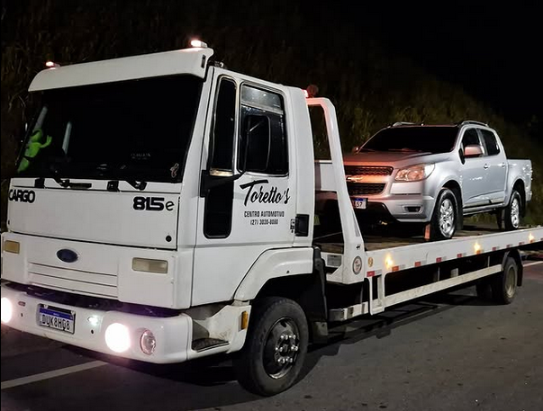 Foto de transporte de veículo para outro estado